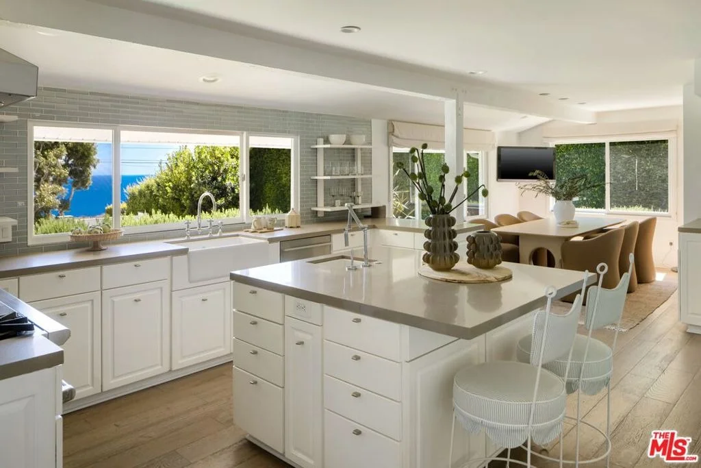 Photo of 29225 Cliffside Drive