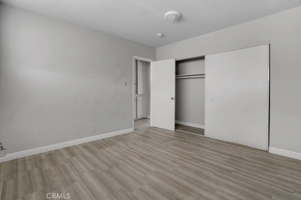 Photo of 116 E Alondra