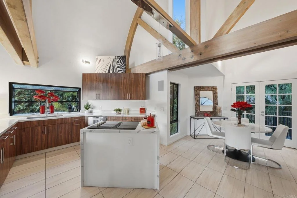 Photo of 6105 Avenida Chamnez