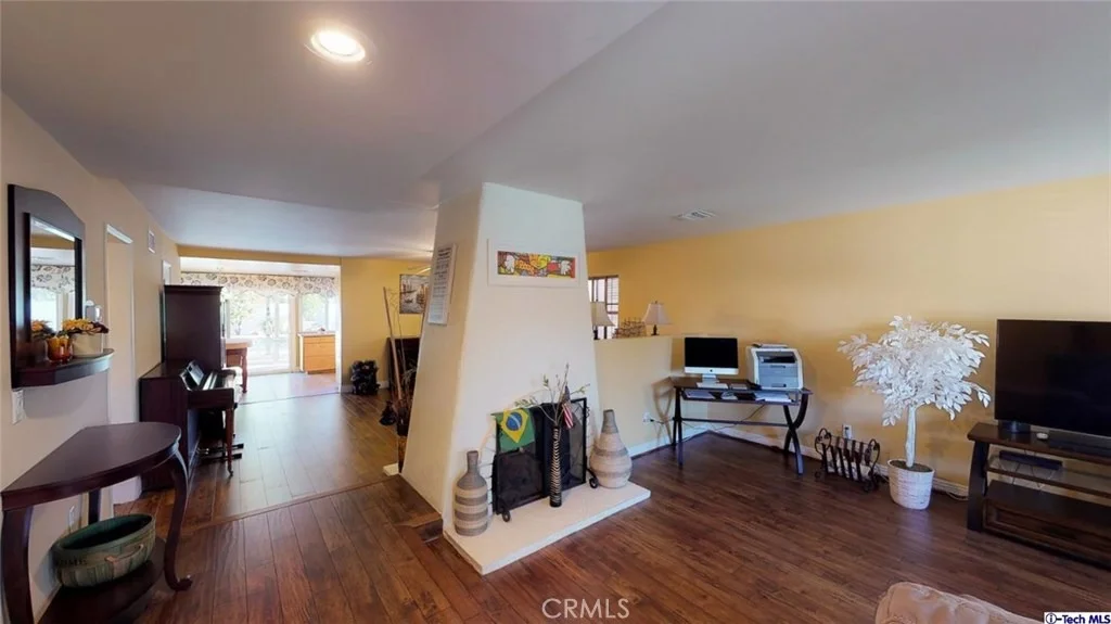 Photo of 21012 Hackney Street