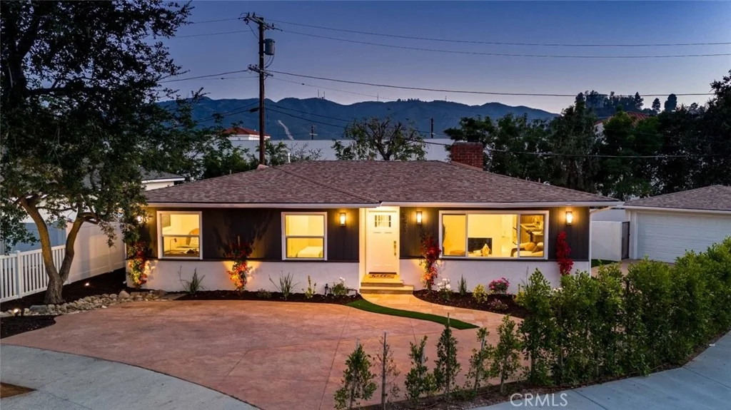 Photo of 6433 Creemore Lane
