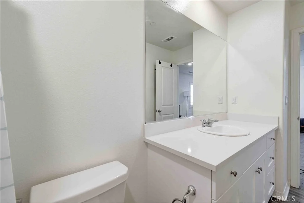 Photo of 1736 Chute