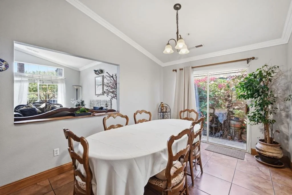 Photo of 1055 Eagle Drive