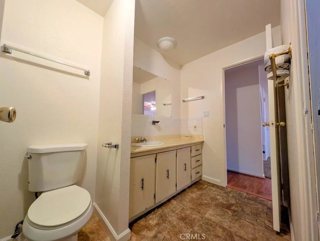 Photo of 10213 Overland
