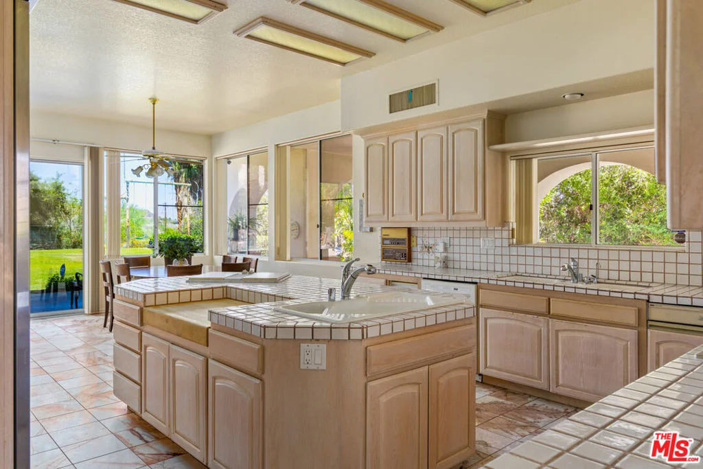 Photo of 71790 Jaguar Way