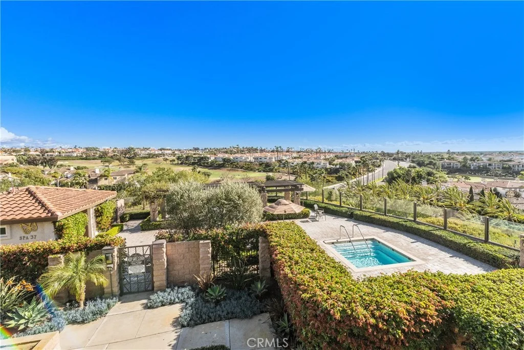 Photo of Unit F at 4 Corniche Drive
