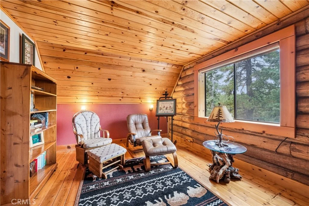 Photo of 33329 Robin Drive