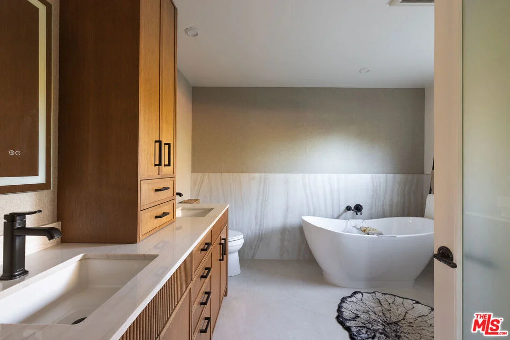 Photo of 109 Coronada Circle