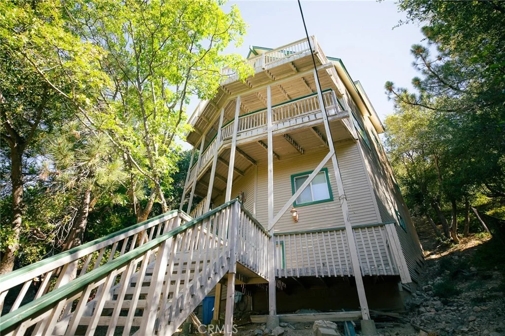 Photo of 1239 Yosemite