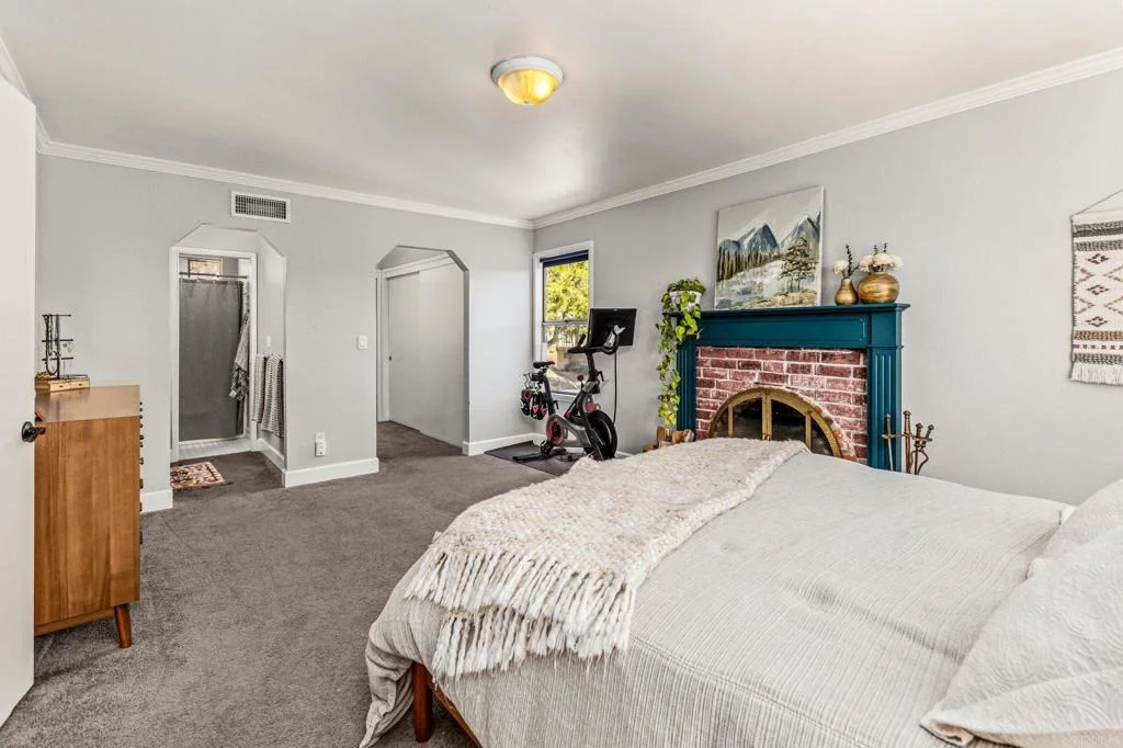 Photo of 8034 Foothill
