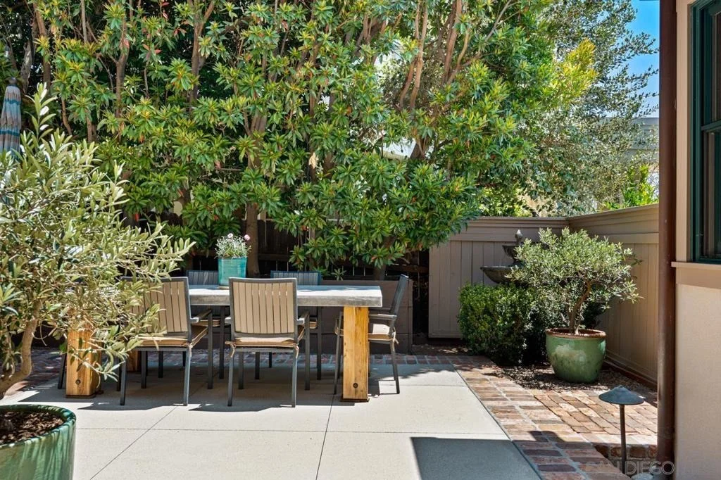 Photo of 3929 Alameda Dr