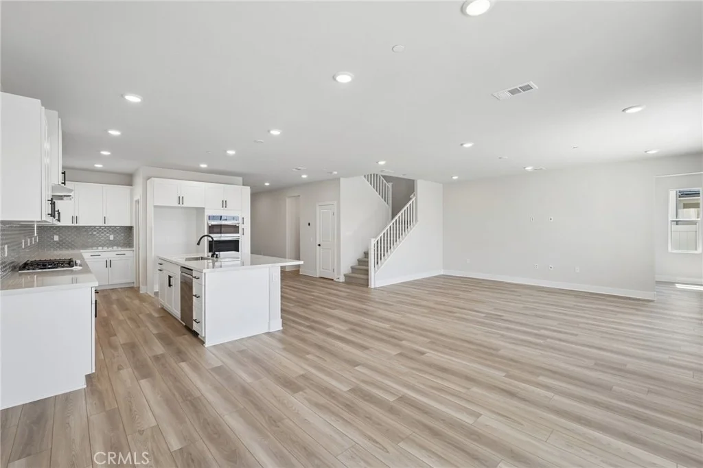 Photo of 8541 Tamarack Avenue