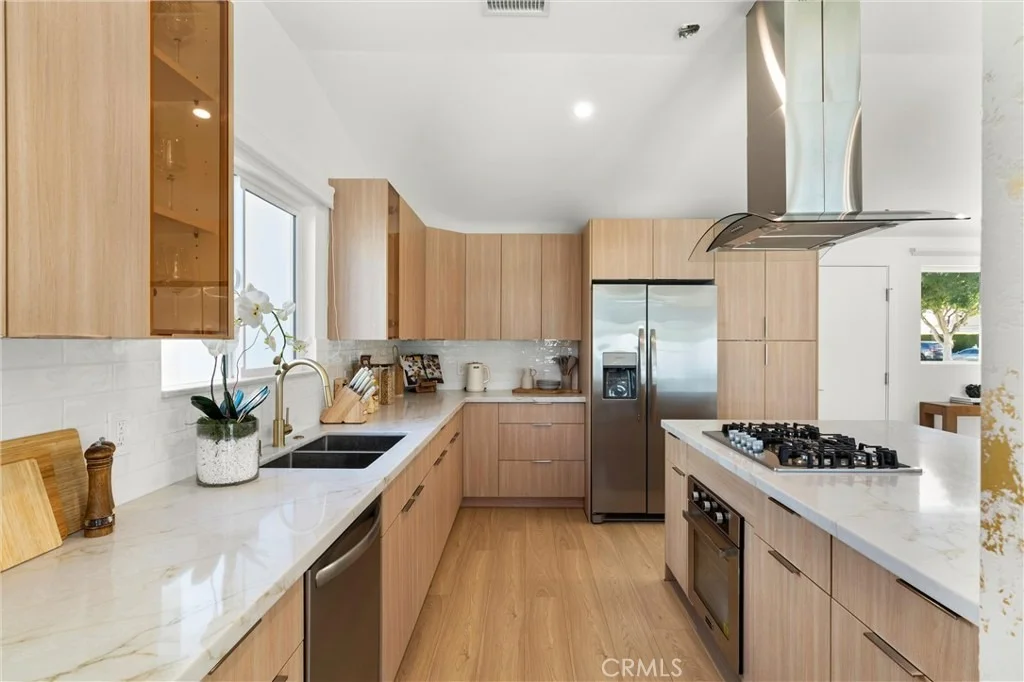 Photo of 8591 Greenleaf Avenue