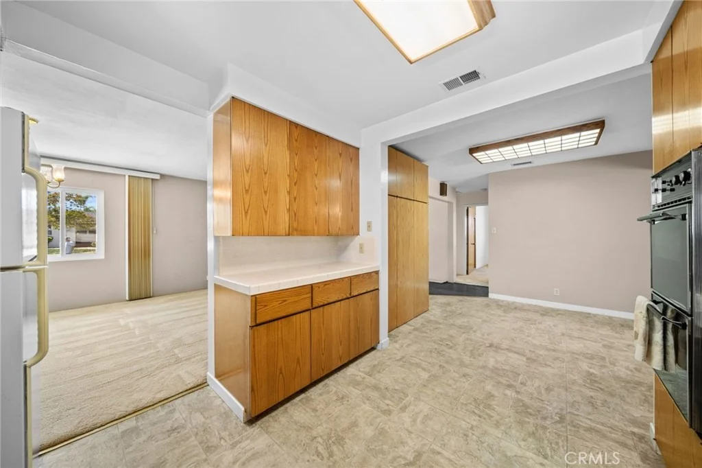 Photo of 5602 Persimmon