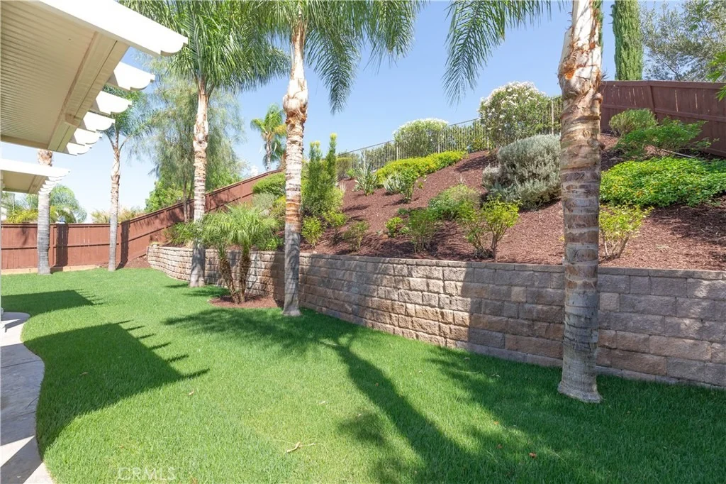 Photo of 45000 Vine Cliff