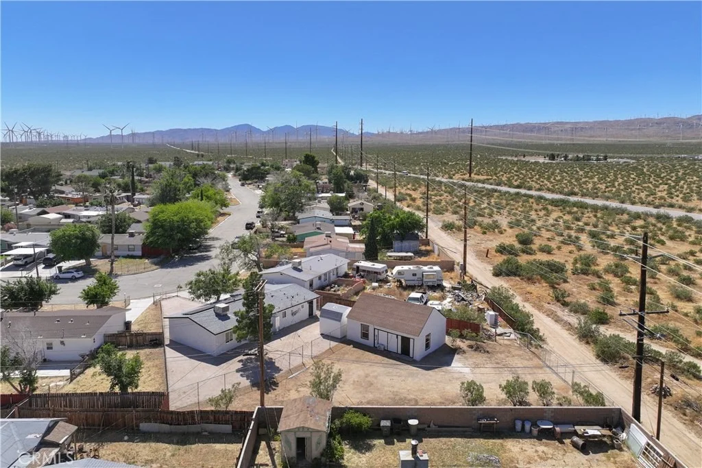 Photo of 15992 Lawrence Drive