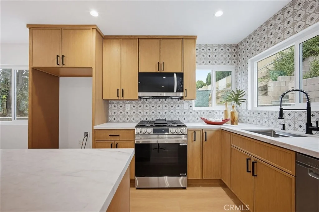 Photo of 7355 Vineyard Avenue