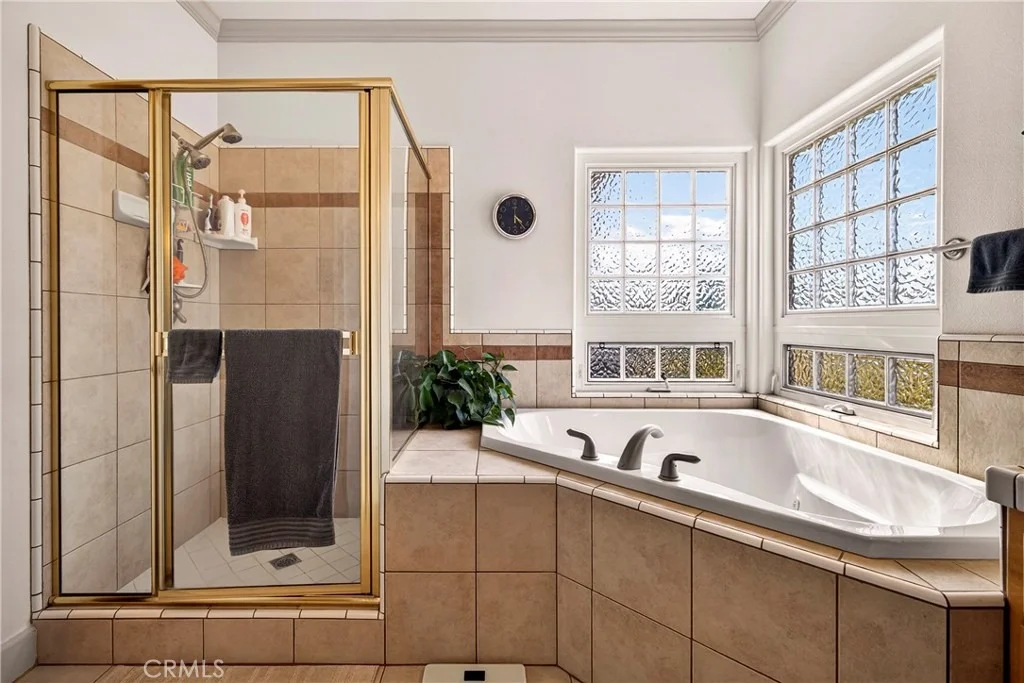 Photo of 3560 Lonnie