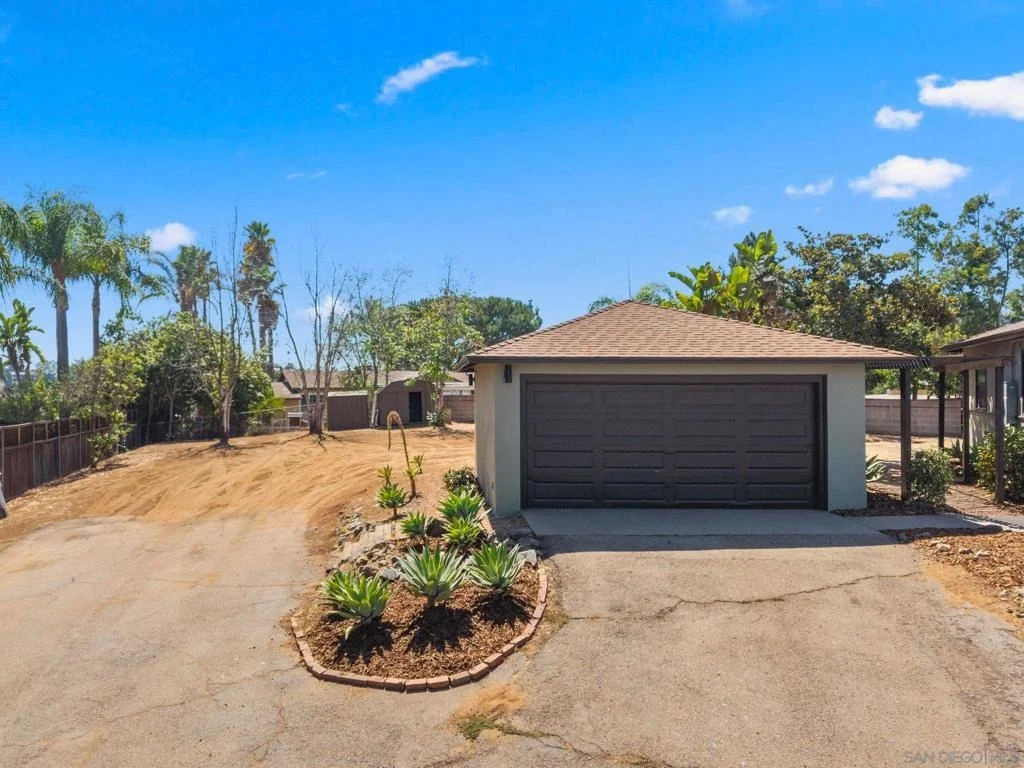 Photo of 10765 Lupin Way