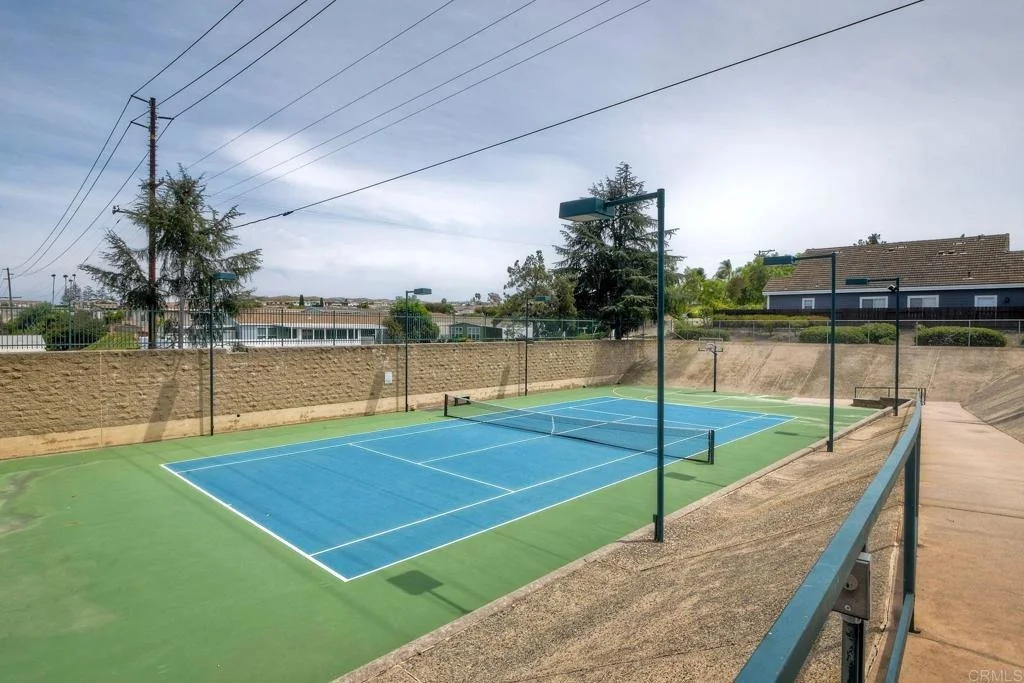 Photo of 975 Rose Arbor Drive