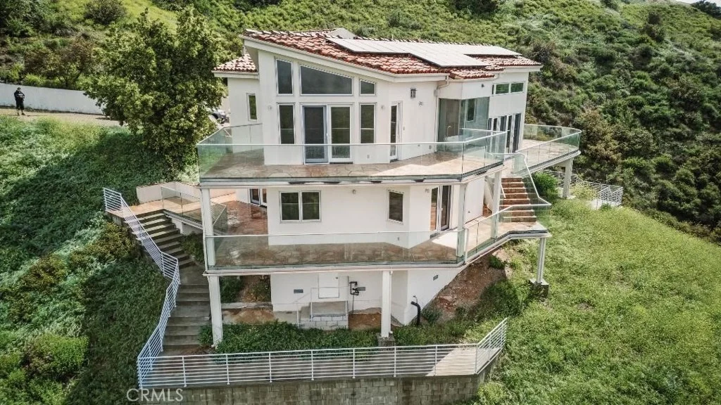 Photo of 2501 Barrymore Drive