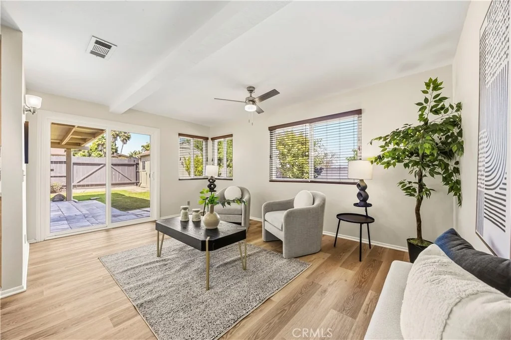 Photo of 1404 Peacock Boulevard