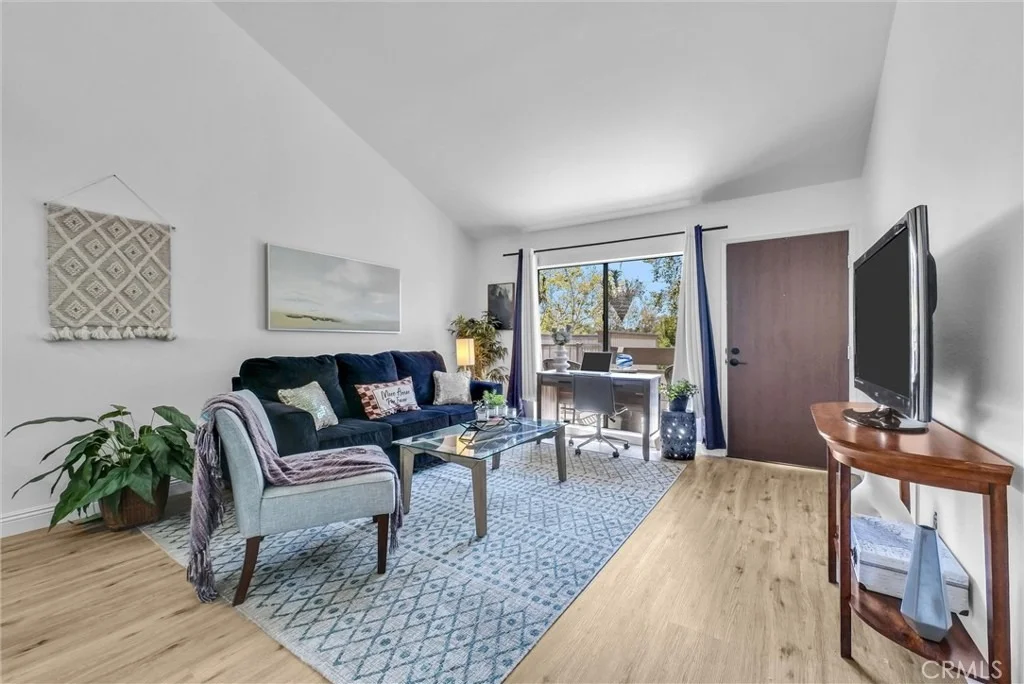 Photo of Unit 10 at 3062 Associated