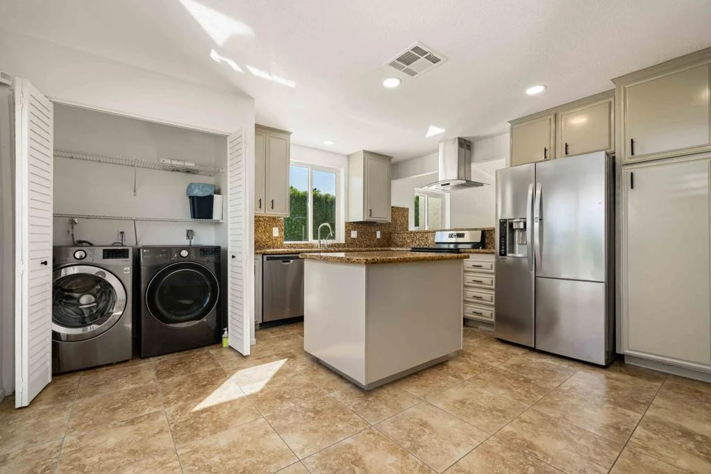 Photo of 42350 May Pen Road