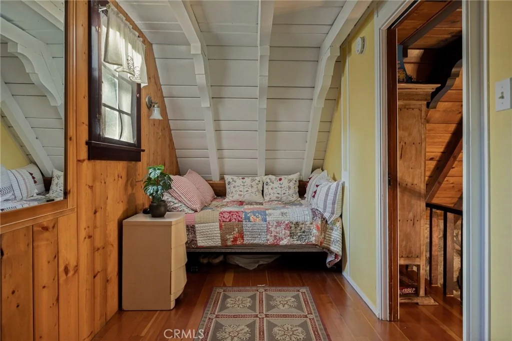 Photo of 28782 Cedar Drive