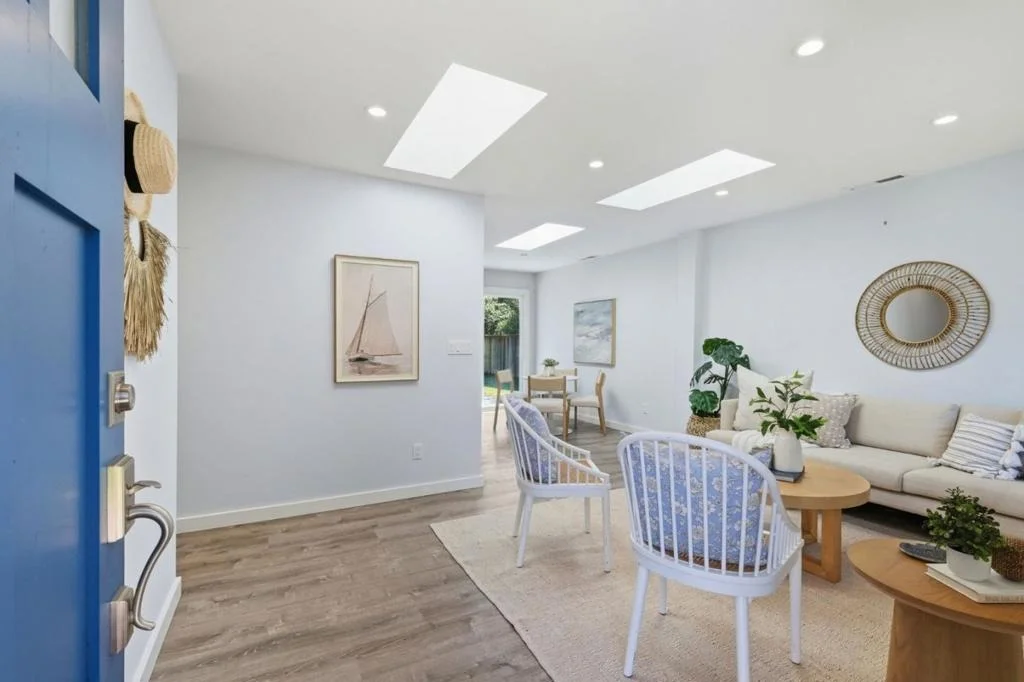 Photo of 915 Pinetree Lane