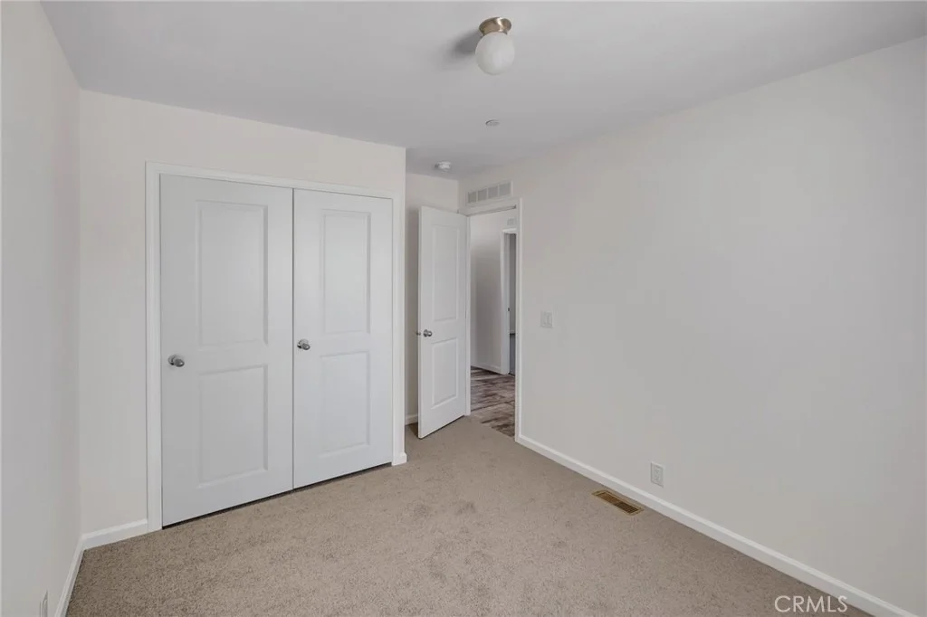 Photo of 2350 Olivera