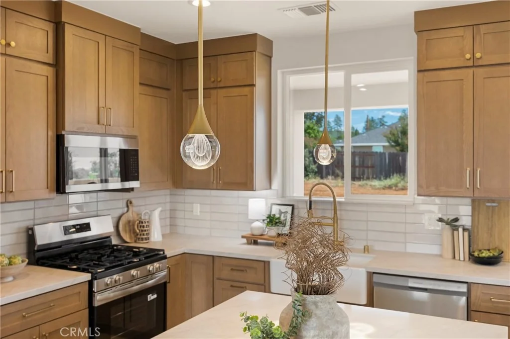 Photo of 5850 Sawmill Road
