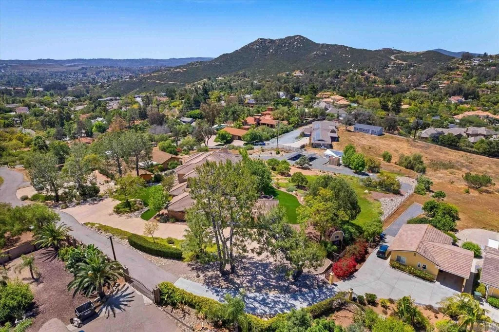 Photo of 13852 Northcrest Ln