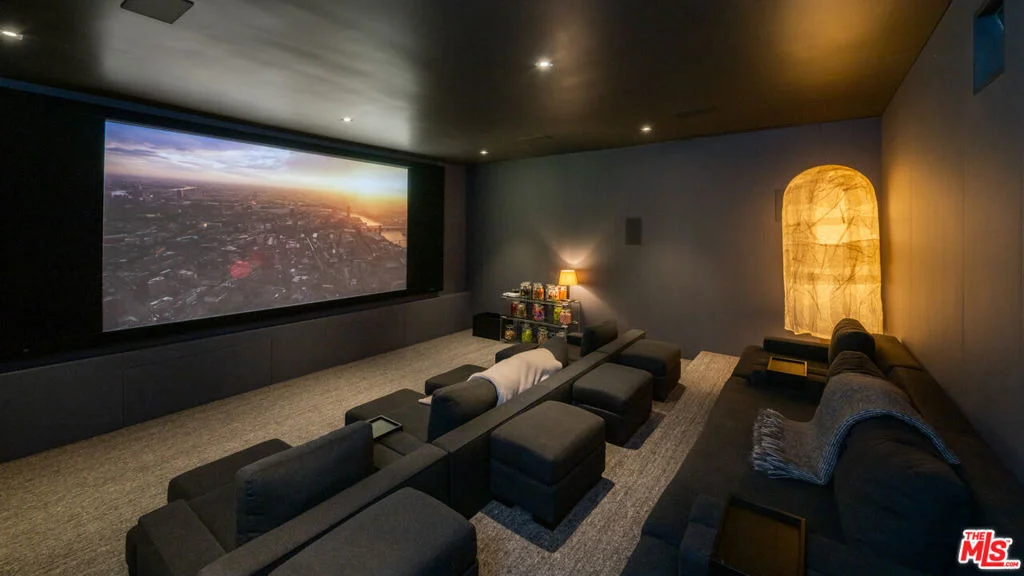 Photo of 9265 Robin Drive