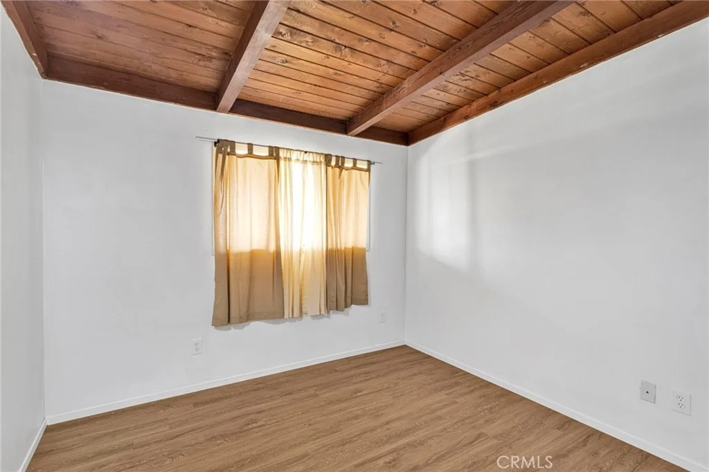 Photo of 11441 Hemlock