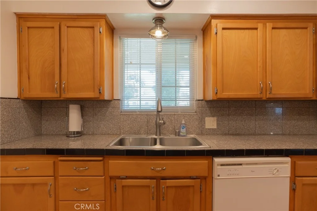 Photo of 2617 Agnes