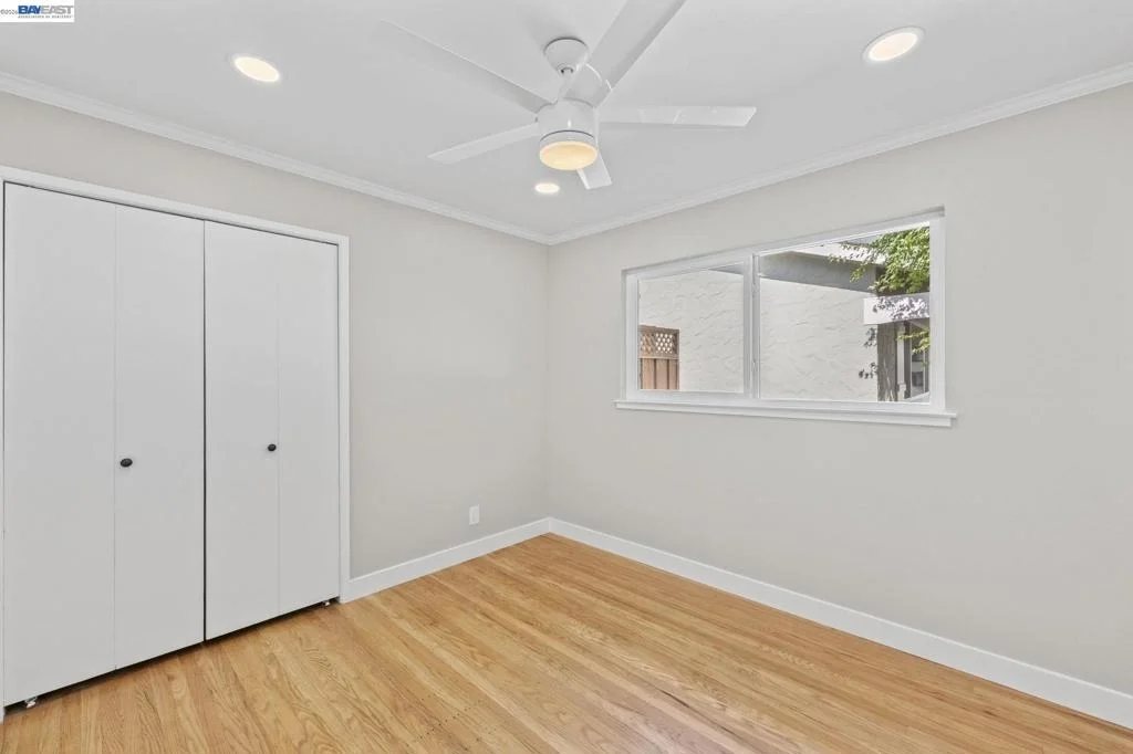 Photo of 2481 Whitethorne