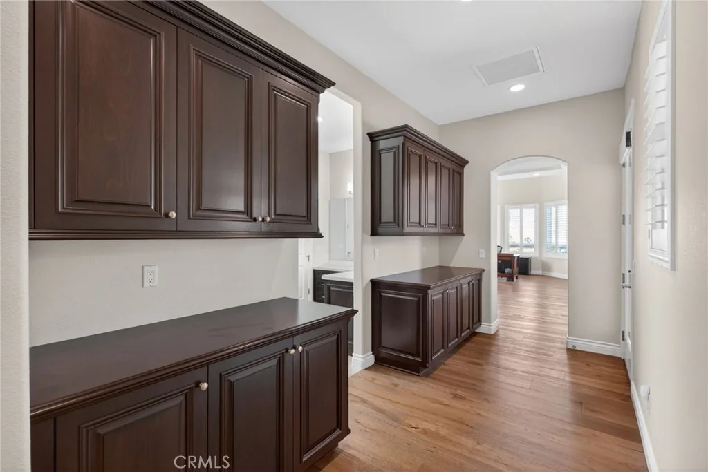 Photo of 6355 Cresthaven