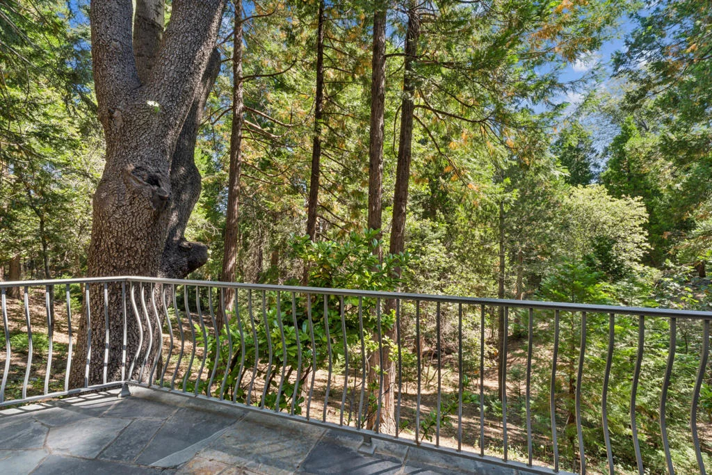 Photo of 391 Cedar Ridge Drive