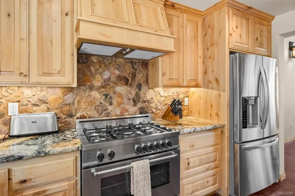 Photo of 1147 Alameda Road