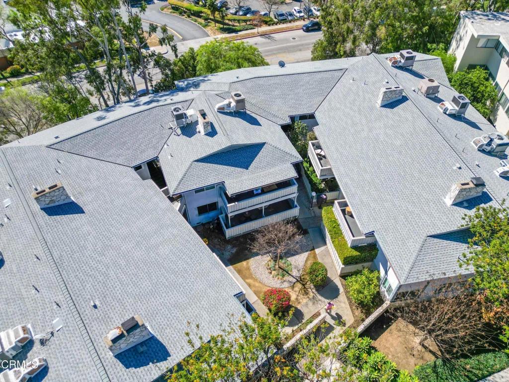 Photo of Unit 1 at 389 Cliff Drive