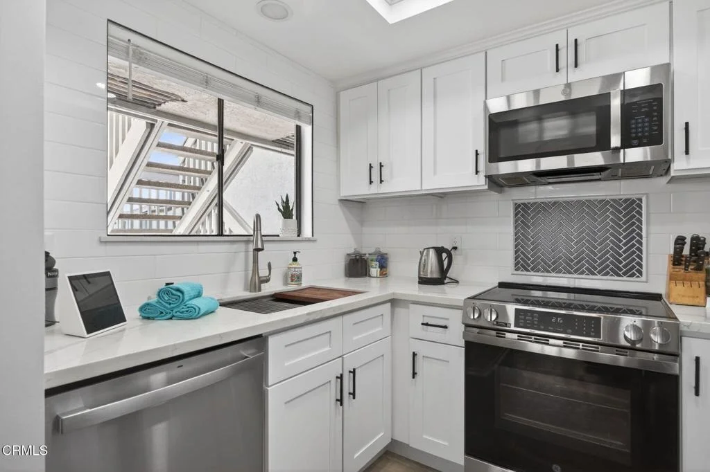 Photo of 2955 Harbor Boulevard