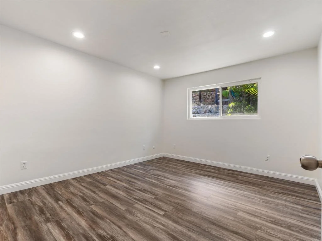 Photo of 2443 Helix Street