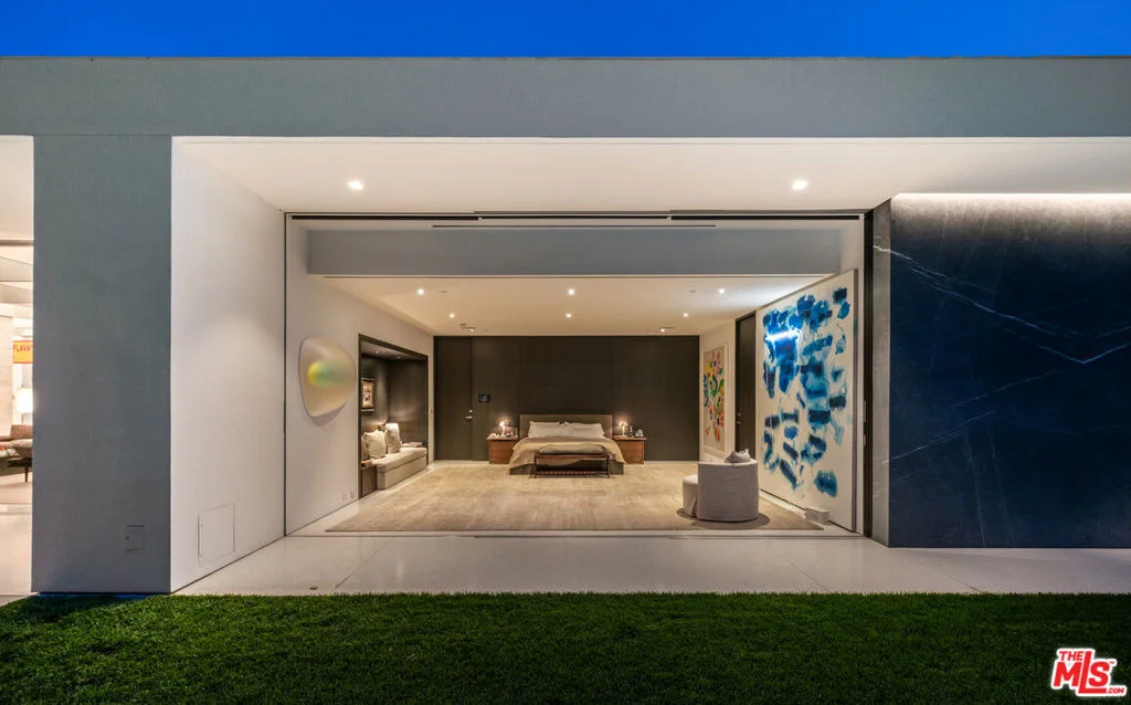 Photo of 9265 Robin Drive