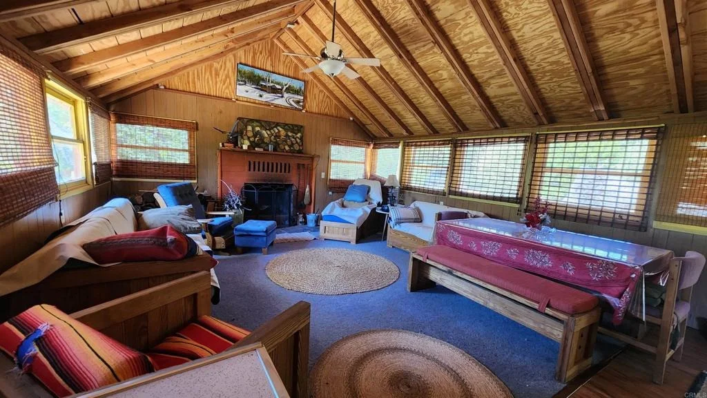 Photo of 555 El Centro Tract