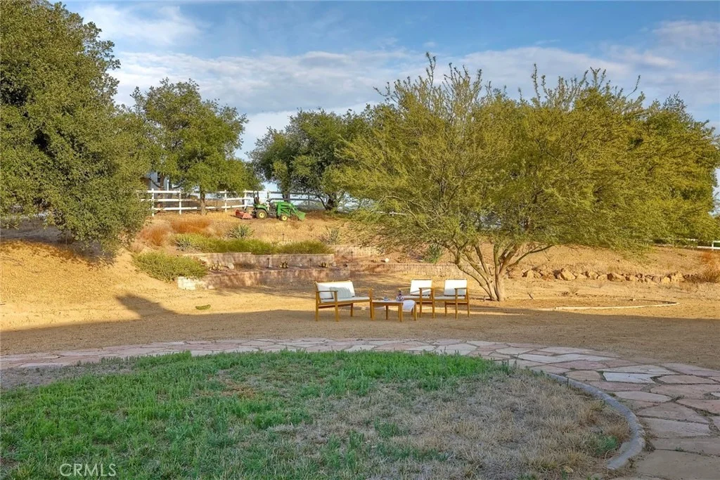 Photo of 21977 Paseo Chico