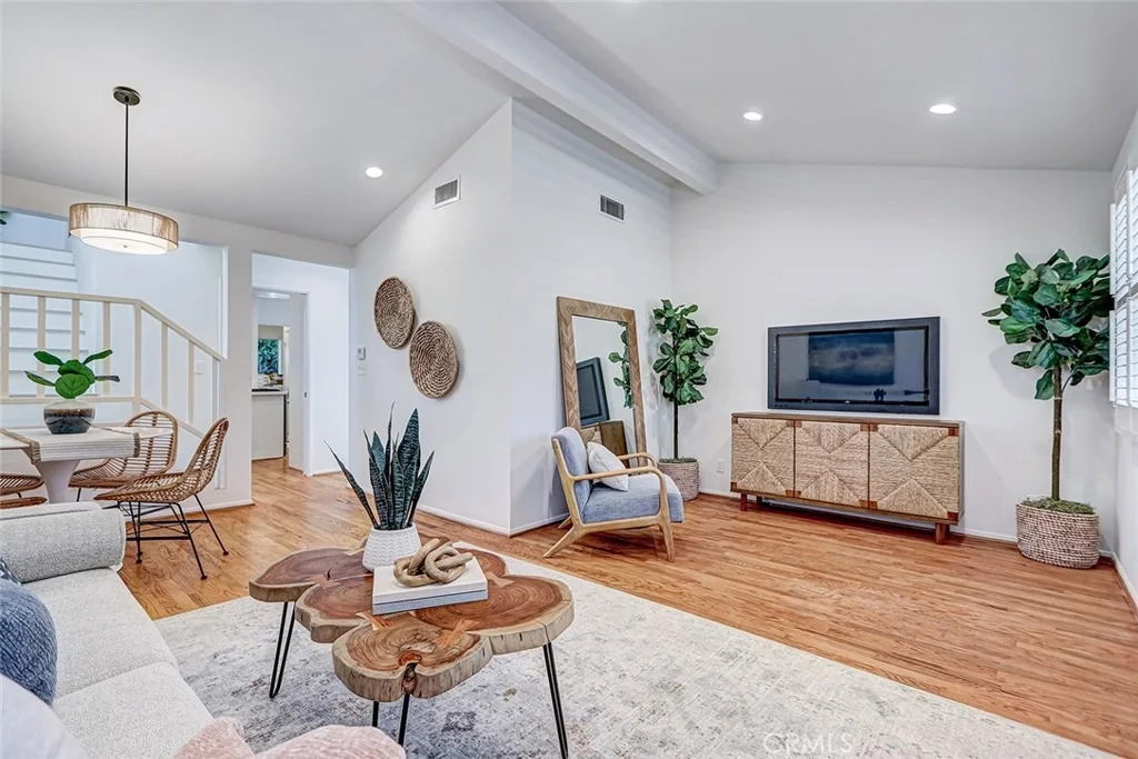 Photo of 2328 Beach Avenue