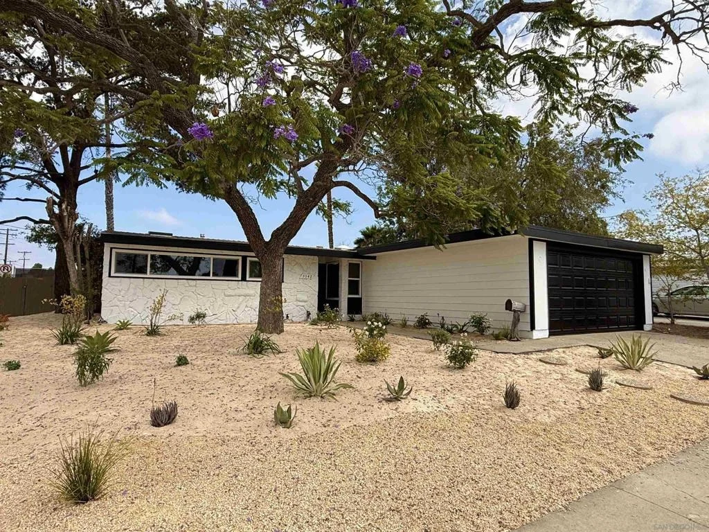 Photo of 9342 Fermi Ave