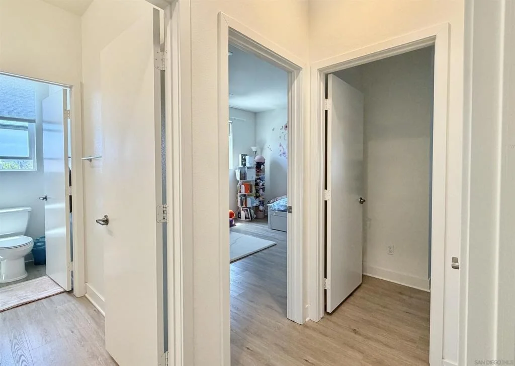 Photo of 8866 Weston