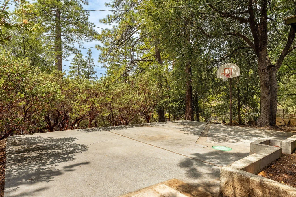 Photo of 25461 Glen Road